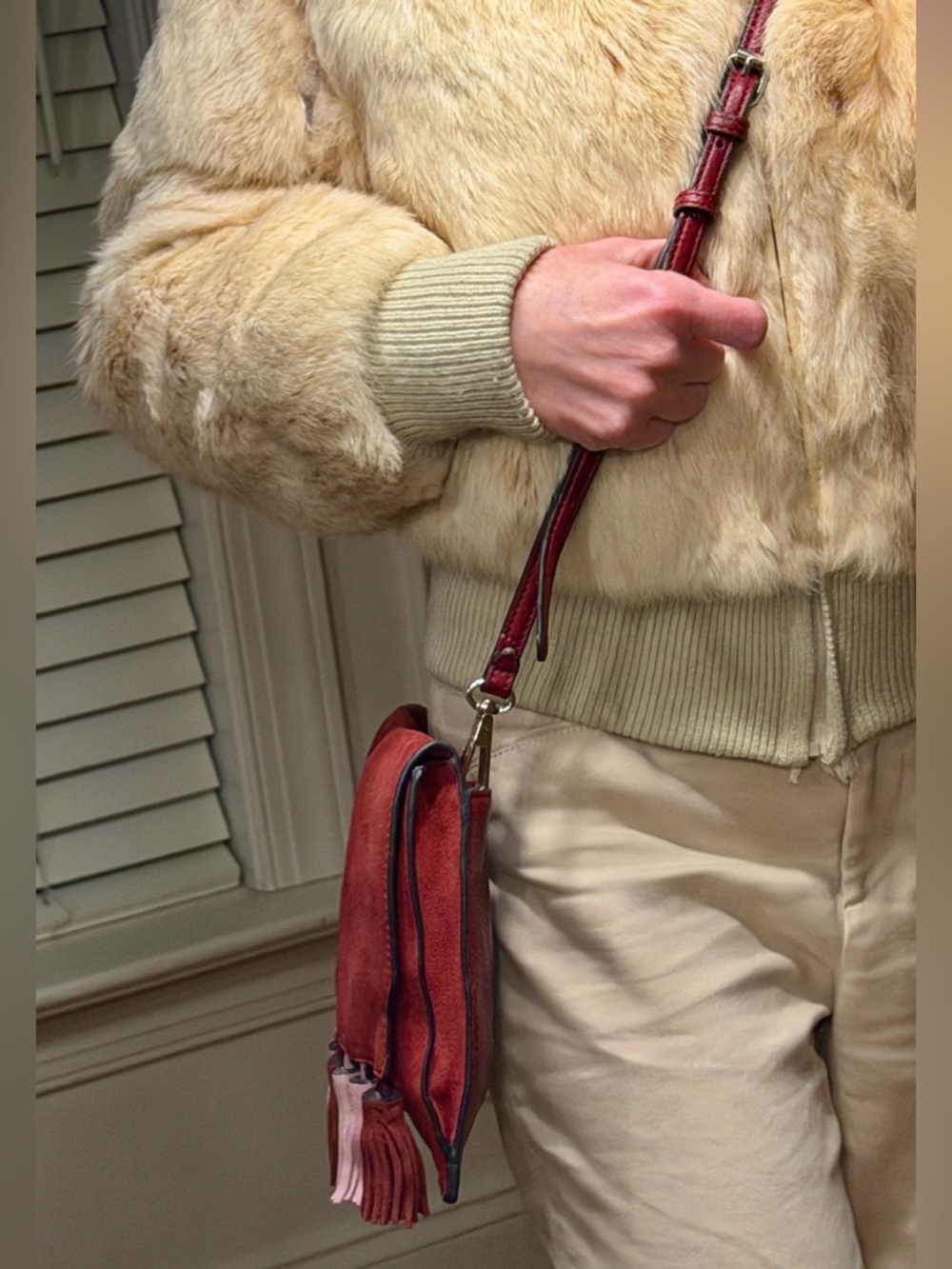 Rebecca Minkoff Boho Finn Tassel Suede Leather Crossbody Clutch Burgundy (GUC) - Picture 5 of 17